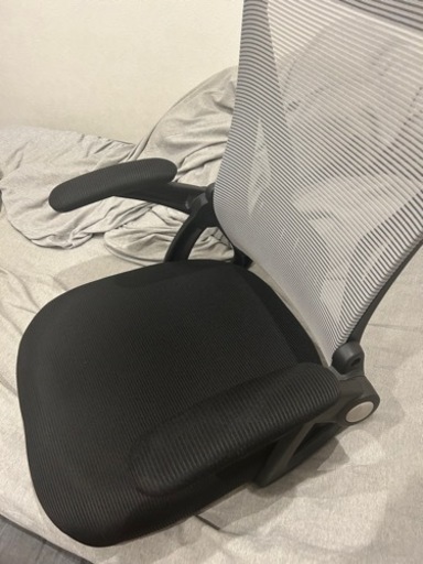チェアのジャンク品。座椅子として使えます
