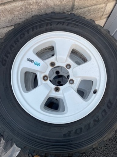 車のパーツ タイヤ、ホイール