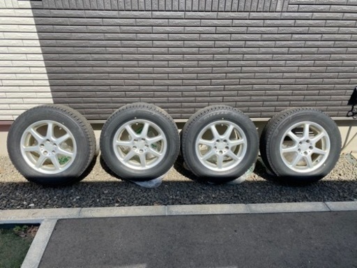 車のパーツ タイヤ、ホイール