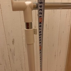 ハンガーラックの画像