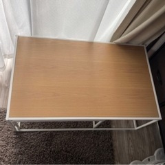【無料】テーブル（茶色、伸長可）の画像