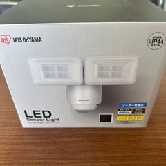 LEDセンサーライト　アイリスオーヤマ