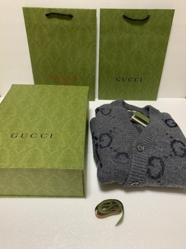 GUCCI グッチ カーディガン・セーター　グレー色　ユニセックス　サイズS〜L グッチ並木購入正規品　新品同様　箱・紙袋付　購入価格242000円