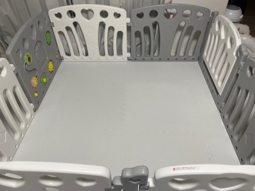 カトージ　ベビーサークル　2ドア　コロコロランド（ホワイト&グレー）