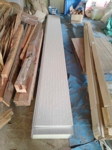 新品 外壁  8枚　鉄板サイディング