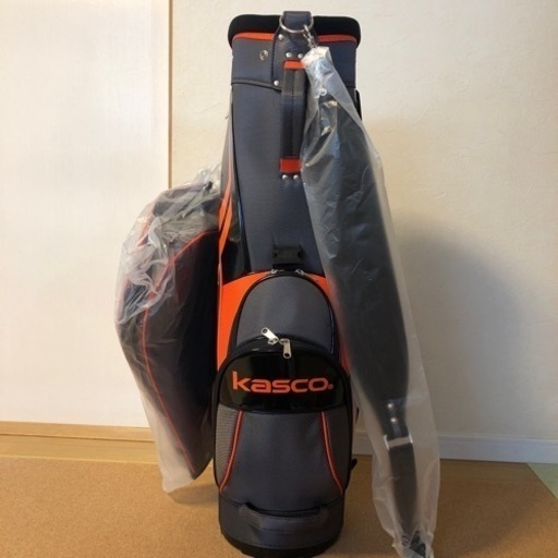 新品！Kasco ゴルフ バッグ キャディバッグ 黒×オレンジ×カーボン調
