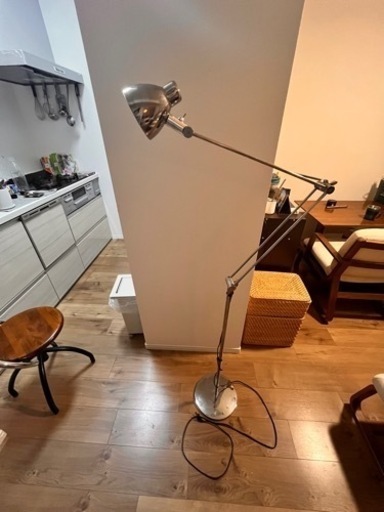売り切れ:　(希少品)　IKEA ANTIFONI アンティフォニー フロア/読書 ランプ, ニッケルメッキ