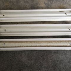 差し上げます　ベースライト（100V・直管40Wｘ2）照明　中古...