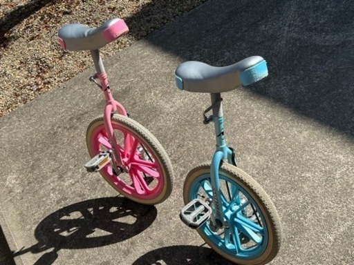 一輪車　2台セット　ヘルメット　プロテクター付き！