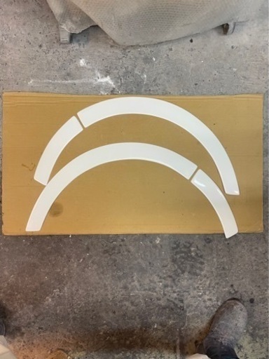 ハイエース200系　ダウンルック　オーバーフェンダー　FRP製　白ゲル仕上げ