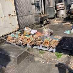 無料　端材　薪、焚き火などに