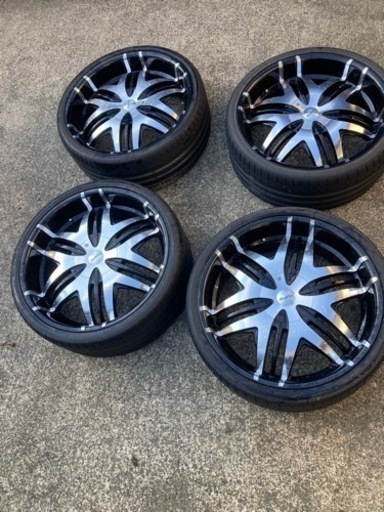 車のパーツ タイヤ、ホイール　22インチ　　255/30ZR22