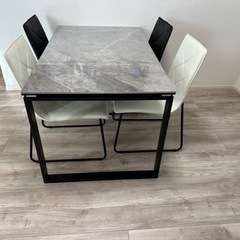 ダイニングチェアー4点セットの画像