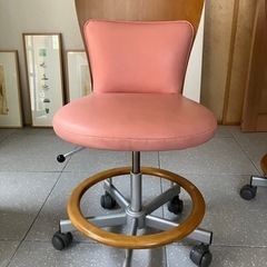 カリモク　キャスターチェア