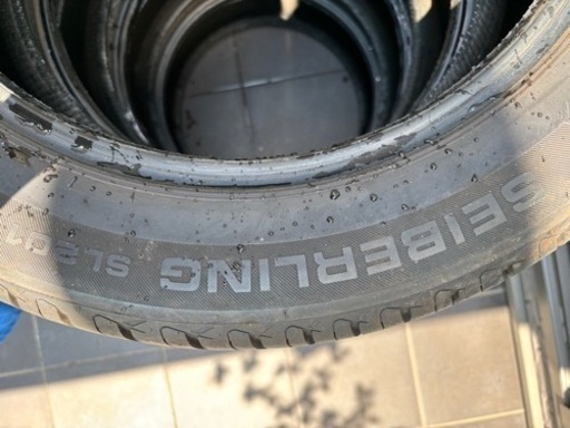 サマータイヤ　215/55/17