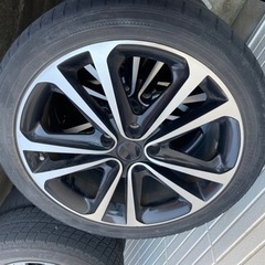 車のパーツ タイヤ、ホイール