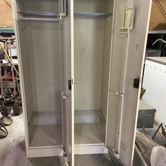 オフィス用家具 ロッカー　1人用　1点2,200円　(約)横幅45.5cm×奥行き51.5cm×高さ179cmの画像