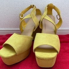 GRL スエードチャンキーヒールサンダルの画像