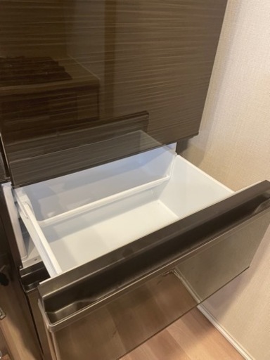 冷蔵庫⭐︎食器棚とセットで購入だと7万円てす⭐︎