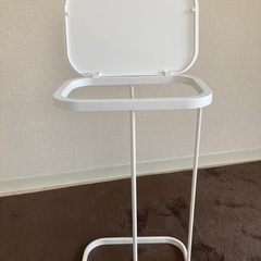 ゴミ箱の画像
