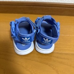 adidasサンダル　13.5cmの画像