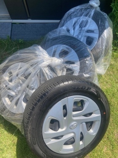 新型アクア　純正　夏タイヤ　ホイールセット　15インチ　185/65R15