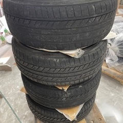 車のパーツ タイヤ、ホイールの画像