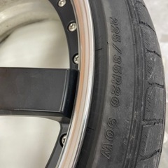 車のパーツ タイヤ、ホイールの画像