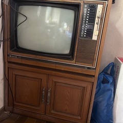 ブラウン管テレビ　レトロ
