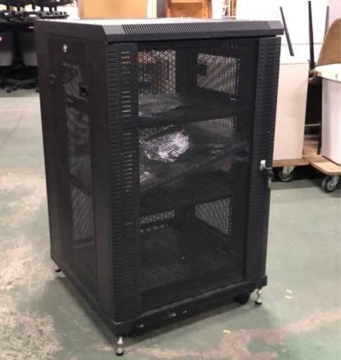 サンワサプライ 鍵付き タワー型 サーバーラック システムラック 100-SV014 （W600×D600×H1000）ルーター