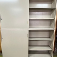 【値下げしました‼️】業務用 スチールキャビネット/上下セット（幅180㎝、棚板付）の画像