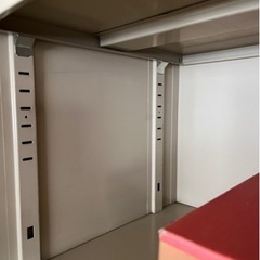 【値下げしました‼️】業務用 スチールキャビネット/上下セット（幅180㎝、棚板付）の画像