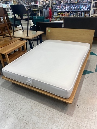 ダブルベッド　無印良品