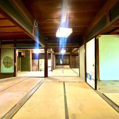 中はボロボロw 民泊や古民家カフェ、サウナ事業などしたい方 兵庫県洲本市 150坪の古民家 − 兵庫県