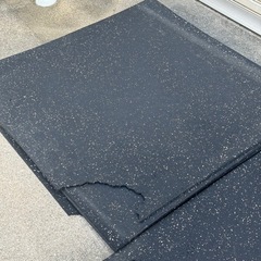 ジムマット、トレーニングマット、ゴムマット、ウェイトトレーニング用マットの画像