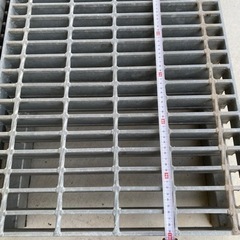 【中古美品3枚】グレーチングの画像
