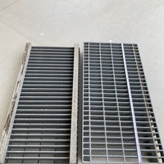 【中古美品3枚】グレーチングの画像