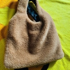 ふわふわトートバッグの画像
