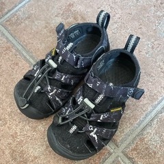 keen サンダル