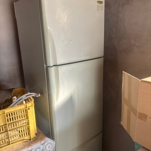 古い家具　机　冷蔵庫