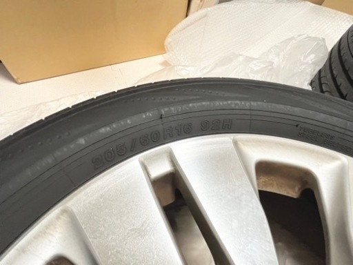 ステップワゴンスパーダRK5　純正ホイールタイヤ付き 205/60R16 ヨコハマブルーアース　　