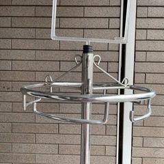 店舗用　回転ラック　の画像
