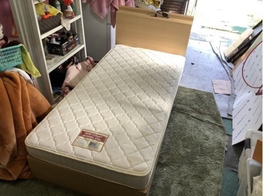 【リサイクルサービス八光】幅97.5㎝　ニトリ　シングルベッド　2口コンセント・収納付き