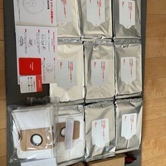 スイッチボット ロボット　k10+ 掃除機 SwitchBot 自動ゴミ収集 1年分アクセサリー付きの画像