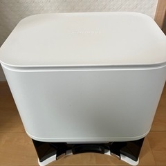 スイッチボット ロボット　k10+ 掃除機 SwitchBot 自動ゴミ収集 1年分アクセサリー付きの画像