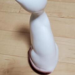 猫の置き物の画像