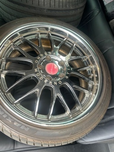 車のパーツ タイヤ、ホイール