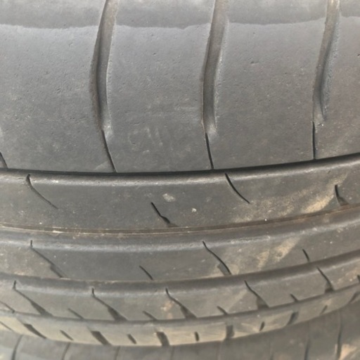 車のパーツ タイヤ、ホイール