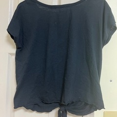レイカズンray cassin Tシャツ　カットソー　黒色、ピース、の画像