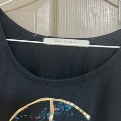 レイカズンray cassin Tシャツ　カットソー　黒色、ピース、の画像